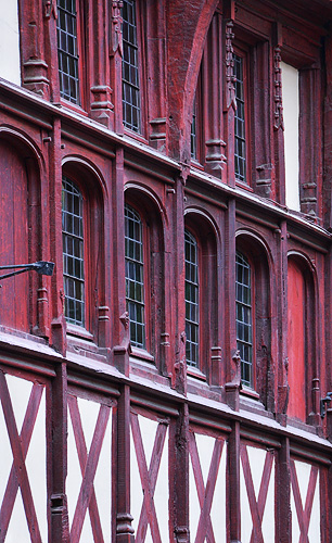 Rouen: Case in legno