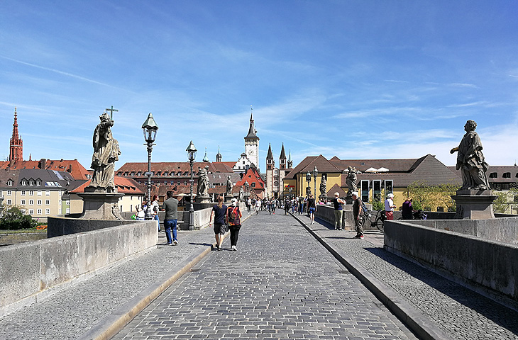 Würzburg: Alte Mainbrücke