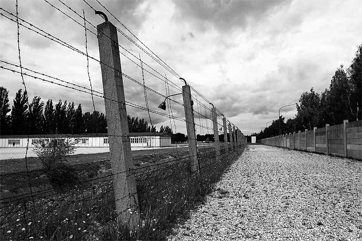 Campo di concentramento di Dachau: Filo spinato
