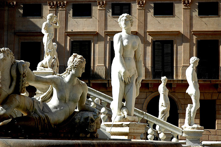 Palermo: Statue fontana