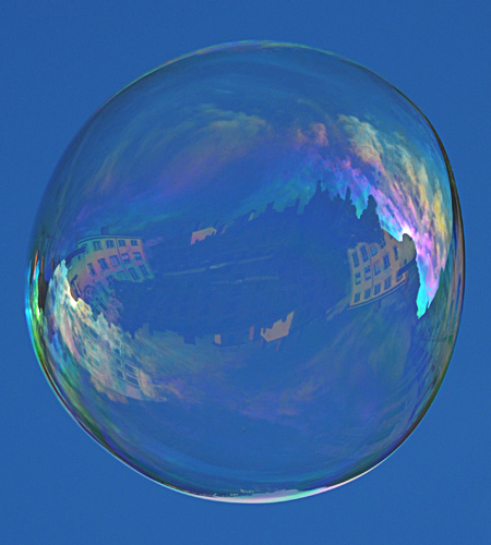 Lyon: Big bubble
