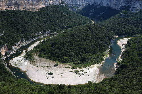 Réserve Naturelle des Gorges de l'Ardèche: Cirque de la Madeleine