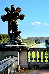 Reggia di Caserta: statue e fontane