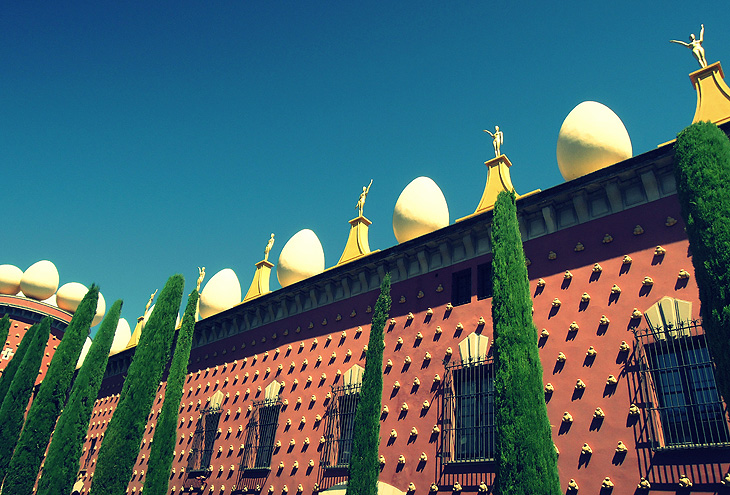 Figueres: Teatro-Museo Dalí