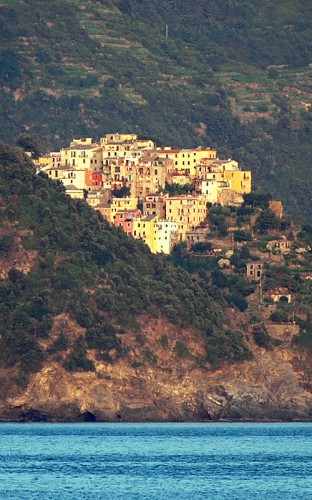 Corniglia: Borgo sul mare