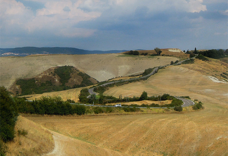 Verso Asciano: La Strada delle Crete senesi