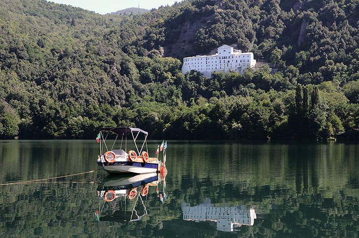 Monticchio: Lago di Monticchio Piccolo