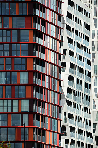 Rotterdam: Red & white