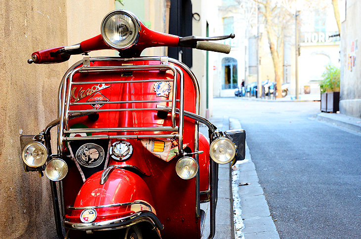 Arles: Vespa