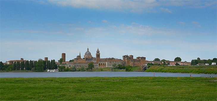 Mantova: Panorama dal lago