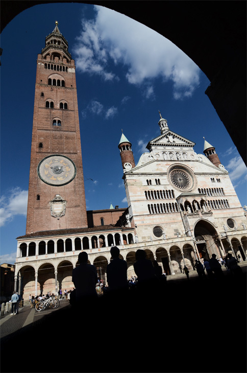 Cremona: Silhouettes