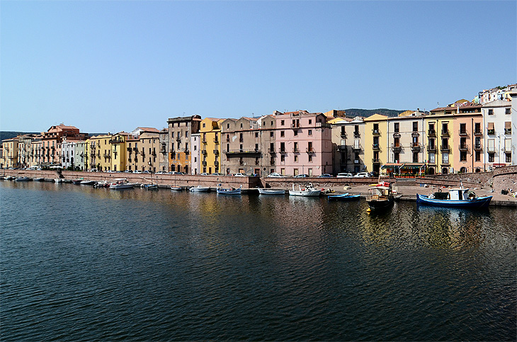 Bosa: Lungo il fiume