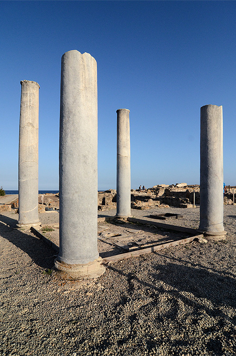 Area archeologica di Nora: Colonne