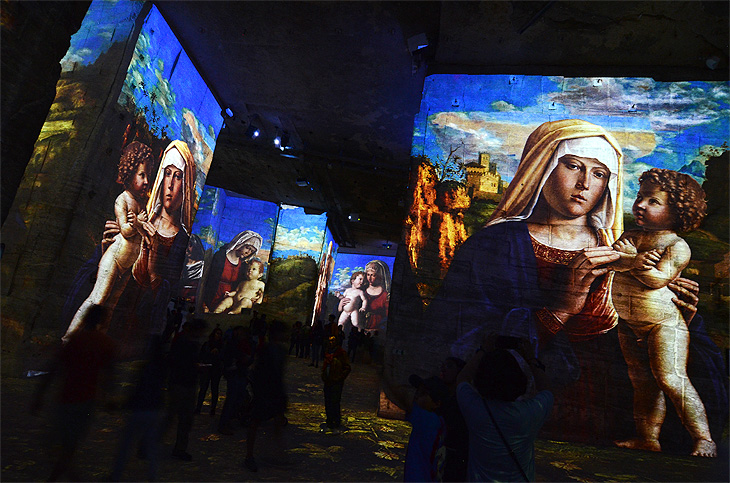 Carrières de Lumières: Proiezione a 360