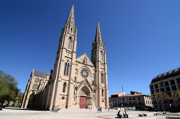 Nîmes: Église Saint-Baudile