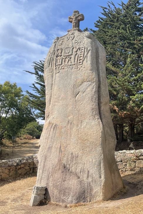 Pleumeur-Bodou: Menhir di Saint-Uzec